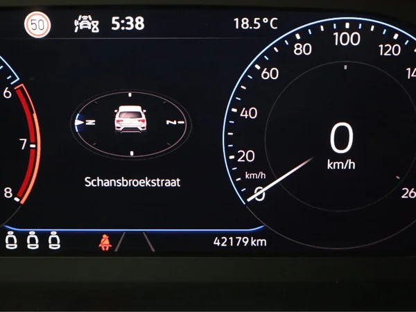 VOLKSWAGEN T-Roc (2023) — foto 7 van 19