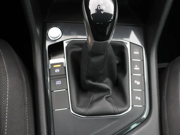 Volkswagen Tiguan (2022) — foto 7 van 24