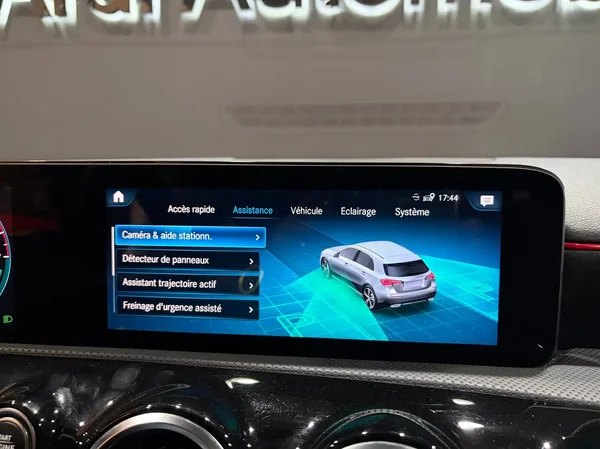 Mercedes-Benz A (2021) — foto 4 van 25