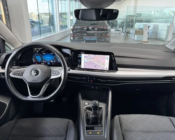 Volkswagen Golf (2021) — foto 15 van 30
