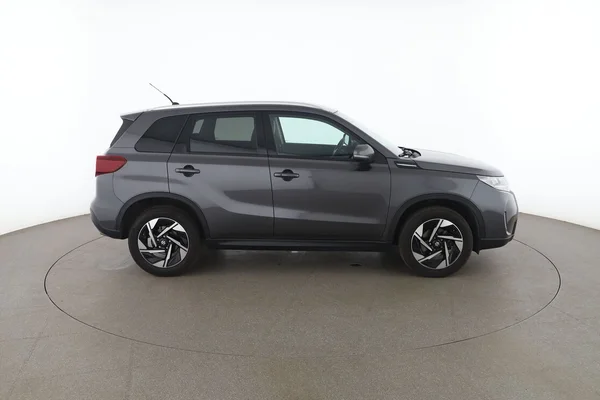 Suzuki Vitara (2024) — foto 13 van 16