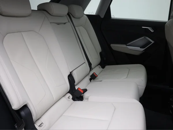 AUDI Q3 (2021) — foto 24 van 24