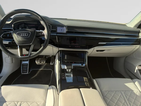 AUDI S8 (2025) — foto 20 van 24