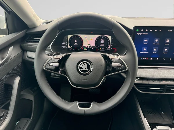 SKODA Octavia Combi (2024) — foto 3 van 18