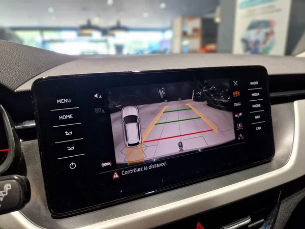 SKODA Kamiq (2023) — foto 4 van 23