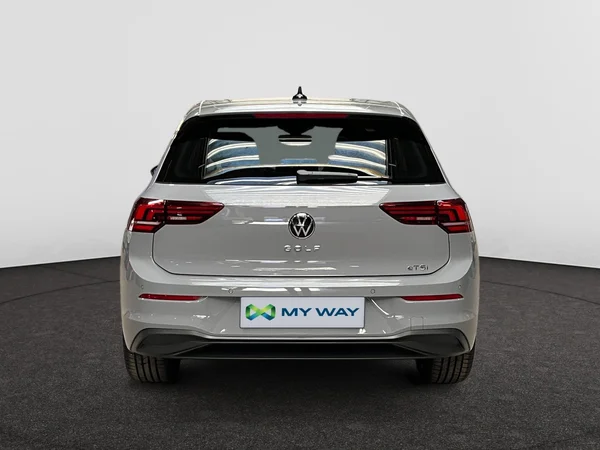 VOLKSWAGEN Golf VIII (2025) — foto 4 van 7