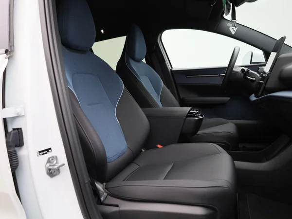Volvo EX30 (2024) — foto 22 van 39