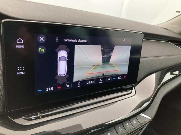 SKODA Octavia Combi PHEV (2021) — foto 20 van 37