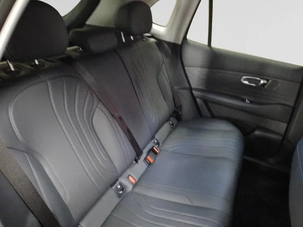 GEELY Starray EM-i (PHEV) (2026) — foto 10 van 22