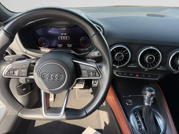 AUDI TT Roadster (2021) — foto 3 van 23