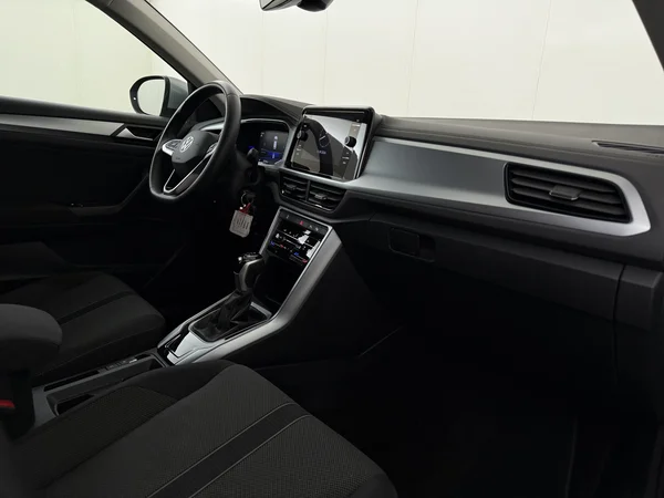 VOLKSWAGEN T-Roc (2022) — foto 3 van 27