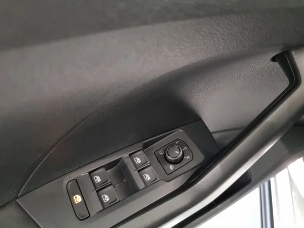 VOLKSWAGEN T-Cross (2025) — foto 6 van 16