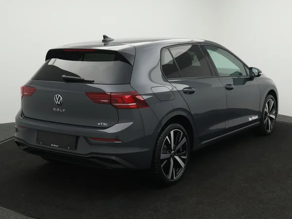 VOLKSWAGEN Golf VIII (2026) — foto 12 van 23
