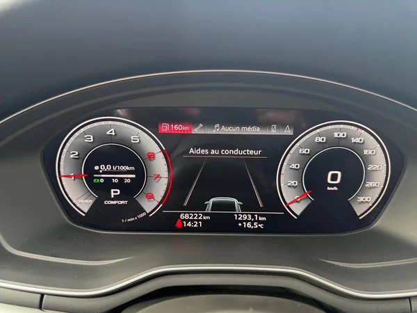 AUDI A4 Avant (2022) — foto 17 van 18