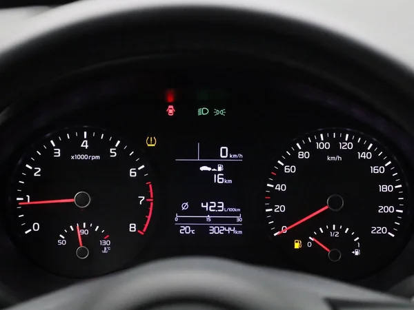 Kia Stonic (2023) — foto 2 van 35