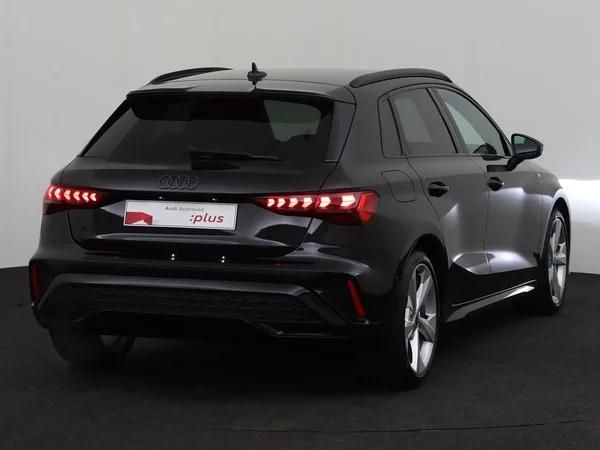 AUDI A3 Sportback (2025) — foto 9 van 18