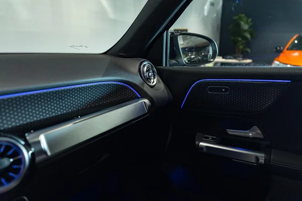 Mercedes-Benz EQB (2025) — foto 31 van 37