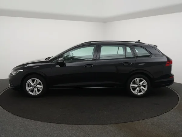 Volkswagen Golf (2022) — foto 17 van 25