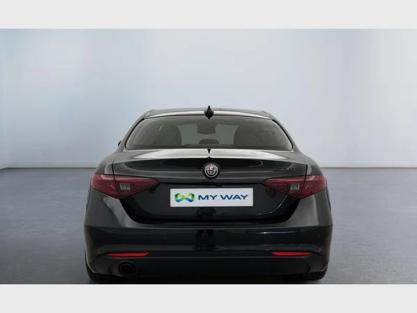 Alfa Romeo Giulia (2020) — foto 24 van 26