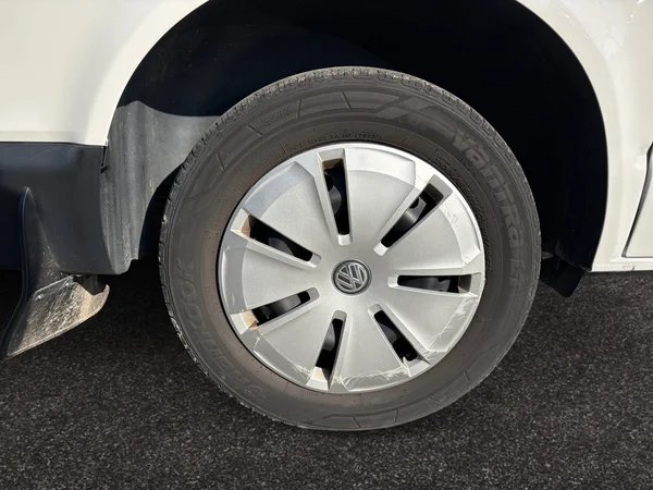 VOLKSWAGEN Transporter T6.1 1000 Fou Swb (2023) — foto 13 van 20