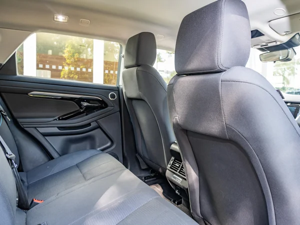 Land Rover Range Rover Evoque (2023) — foto 9 van 24