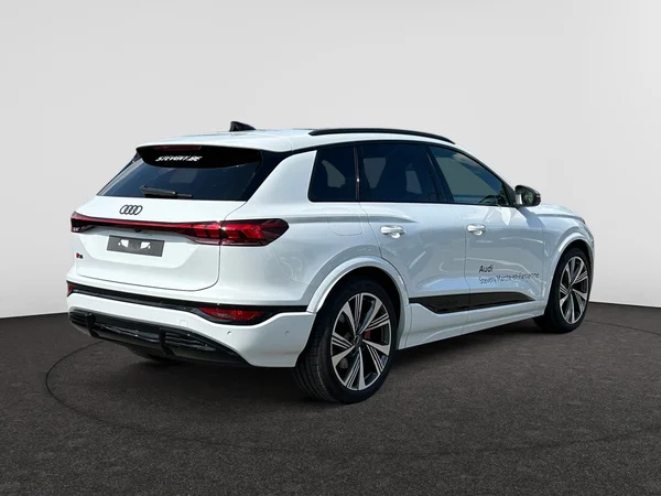 AUDI Q6 e-tron (2024) — foto 17 van 24