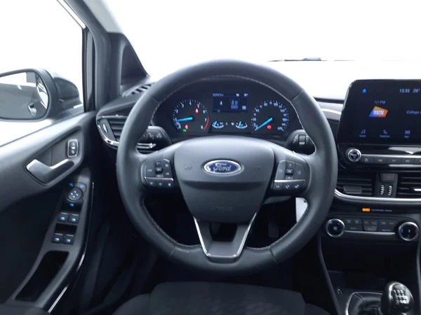 Ford Fiesta (2022) — foto 2 van 25