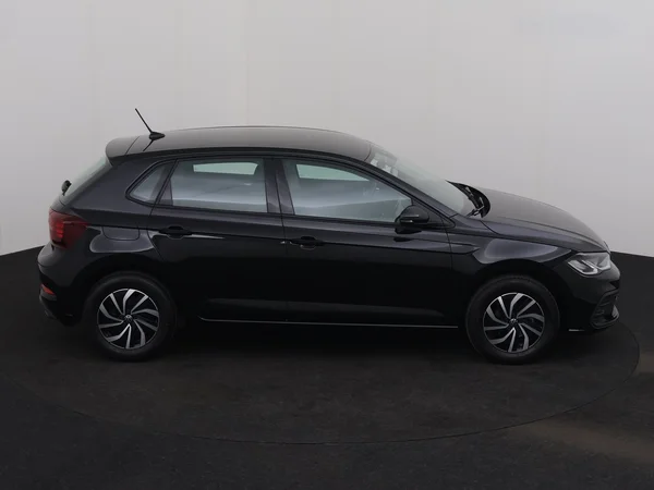 VOLKSWAGEN Polo (2023) — foto 23 van 27