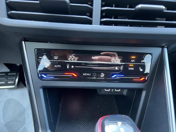 VOLKSWAGEN Polo GTI (2024) — foto 8 van 24