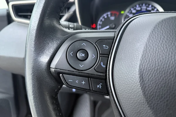 Toyota Corolla SW Hybrid (HEV) (2022) — foto 6 van 21
