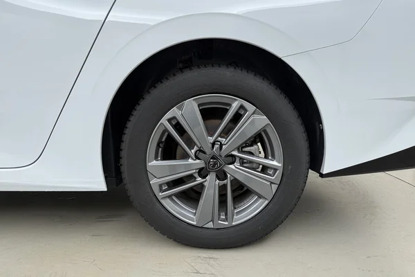 Peugeot 308 SW (2024) — foto 17 van 20