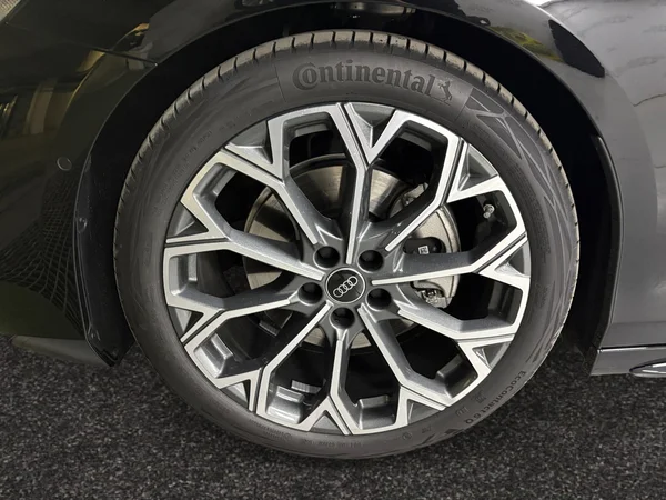 AUDI A6 Avant (2026) — foto 13 van 15