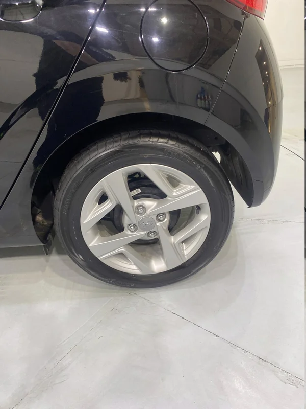 Hyundai i10 (2023) — foto 27 van 51