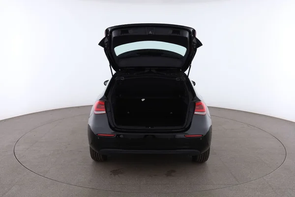 Mercedes-Benz A-Klasse (2022) — foto 7 van 16
