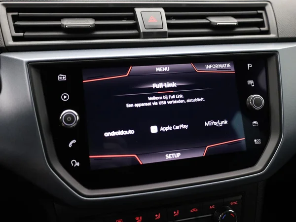SEAT Arona (2019) — foto 11 van 20