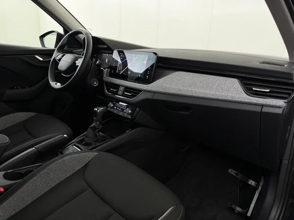 SKODA Kamiq (2025) — foto 10 van 18