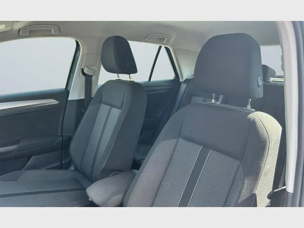 Volkswagen T-Roc (2023) — foto 29 van 29