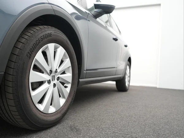 SEAT Arona (2023) — foto 36 van 38