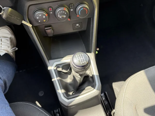 Dacia Sandero Stepway (2023) — foto 6 van 16