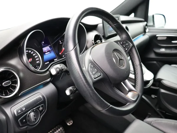 Mercedes-Benz V-Klasse (2022) — foto 3 van 34