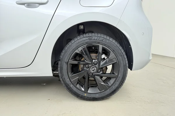 Opel Corsa (2025) — foto 16 van 19