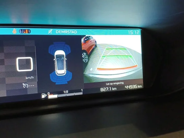 Citroën C4 Picasso (2017) — foto 9 van 25