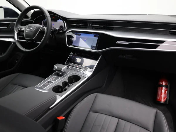 AUDI A6 Avant (2024) — foto 18 van 24