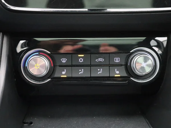 MG ZS EV (2021) — foto 10 van 42