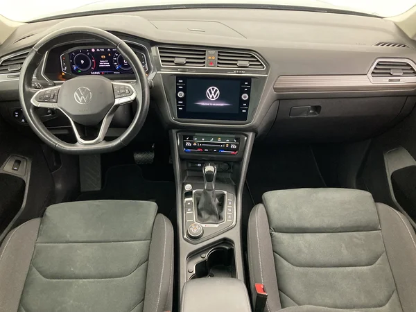 VOLKSWAGEN Tiguan Allspace (2021) — foto 5 van 36
