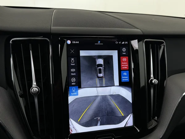 VOLVO XC60 (2024) — foto 11 van 32