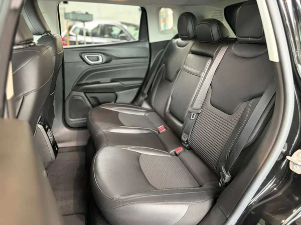 Jeep Compass (2022) — foto 17 van 19