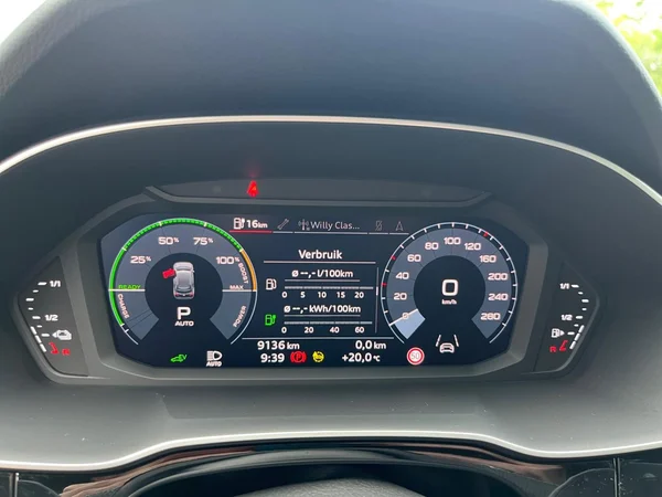 AUDI Q3 (2021) — foto 16 van 23