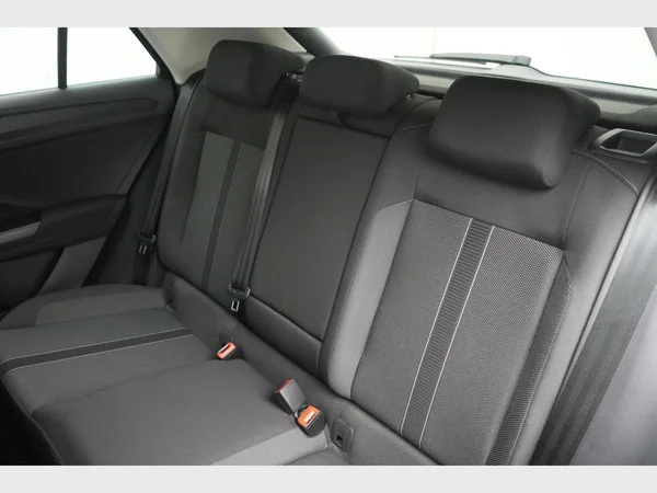 VOLKSWAGEN T-Roc (2023) — foto 26 van 32