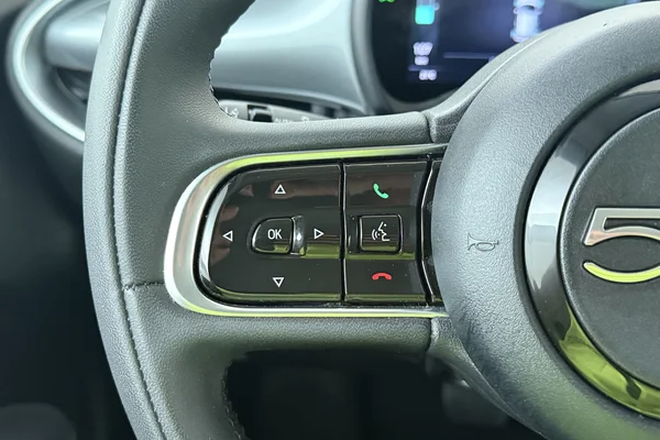 Fiat E-500 (2022) — foto 6 van 17
